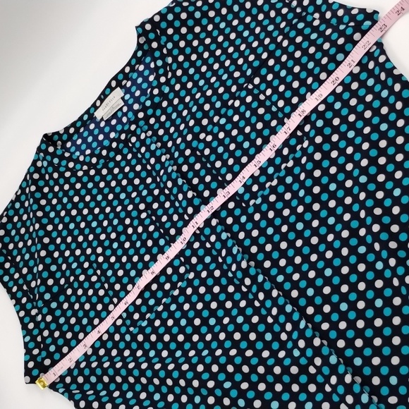 Van Heusen dark navy turquoise polka dot capped sleeve size large blouse - Picture 10 of 13